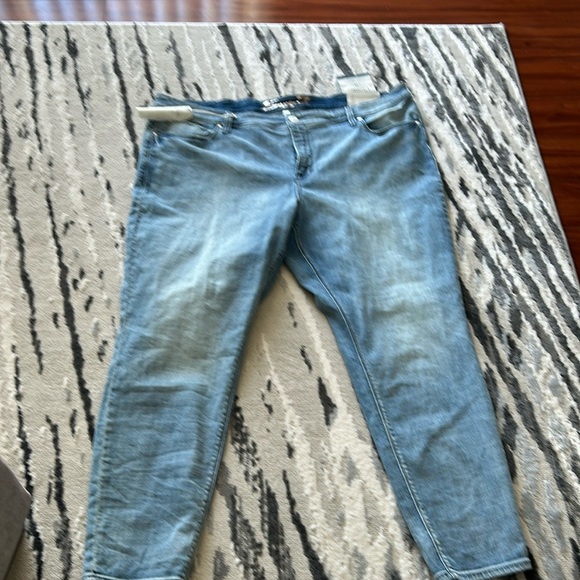 Seven7 NWT High Rise Skinny Crop jeans PLUS SIZE 24 limited edition - Picture 4 of 8